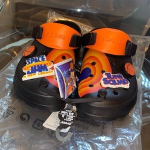 Crocs x Space Jam